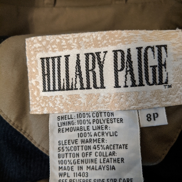 Ladies trench coat or raincoat. - Picture 2 of 3